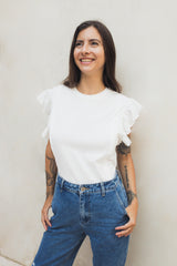 Playera de lactancia con olanes