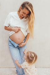 Playera de lactancia blanca cuello V