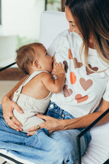 Playera de lactancia corazones